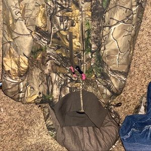 Women’s Waterproof Insulated Coveralls. New without tags. Size Large